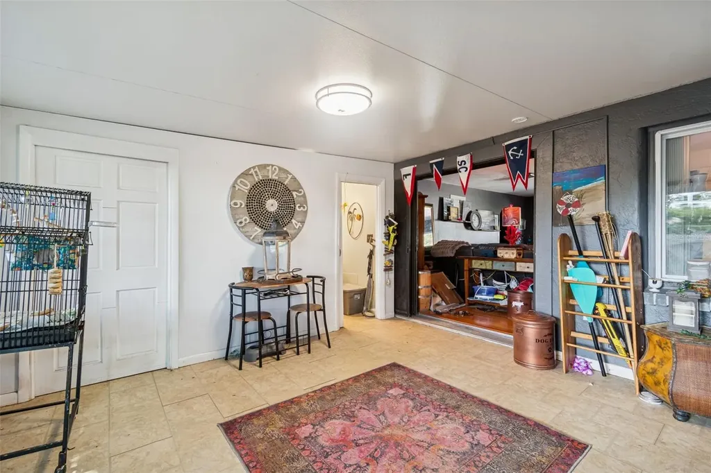 2120 Coronada Way S St Petersburg FL 33712