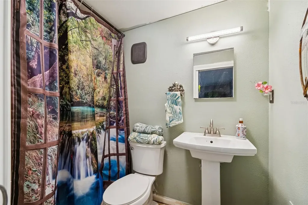 2120 Coronada Way S St Petersburg FL 33712