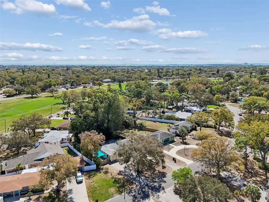 2120 Coronada Way S St Petersburg FL 33712
