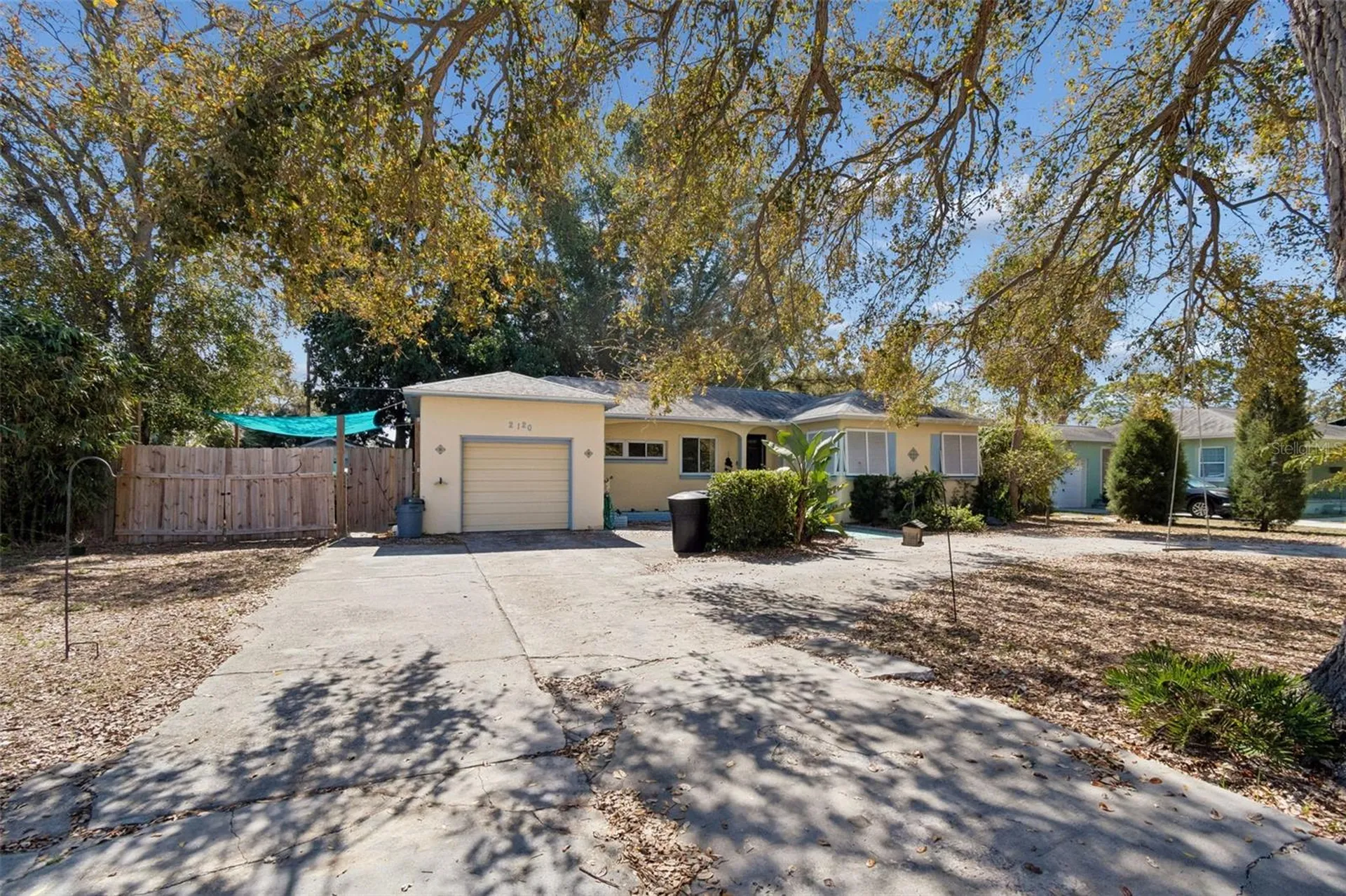 2120 Coronada Way S St Petersburg FL 33712