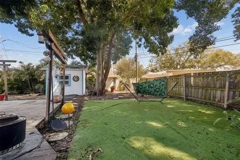 2120 Coronada Way S St Petersburg FL 33712