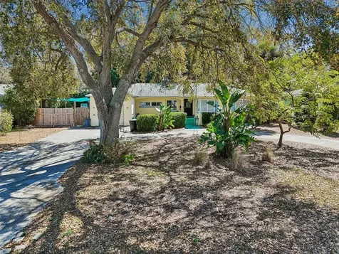 2120 Coronada Way S St Petersburg FL 33712