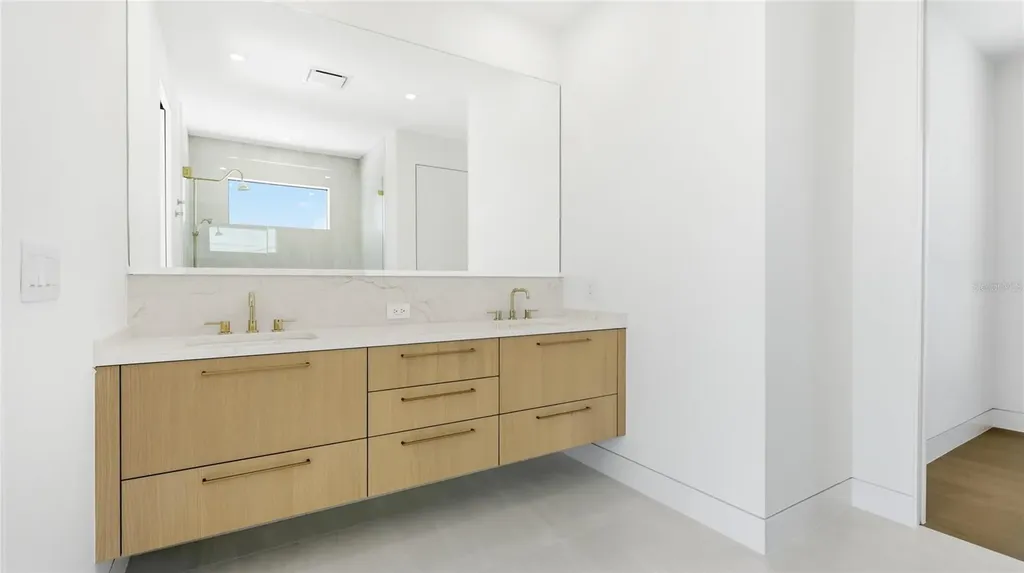 530 Chipping Lane Longboat Key FL 34228