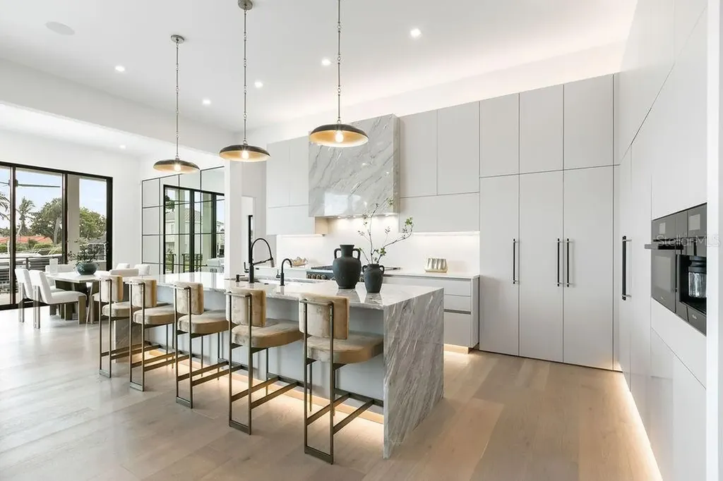 530 Chipping Lane Longboat Key FL 34228