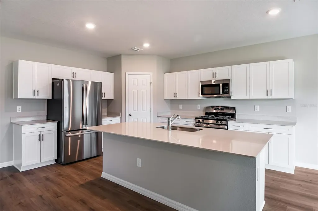 36659 Sagemoor Drive Zephyrhills FL 33541