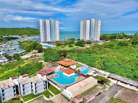 E-302 Cond. Villa Marina Fajardo PR 00738