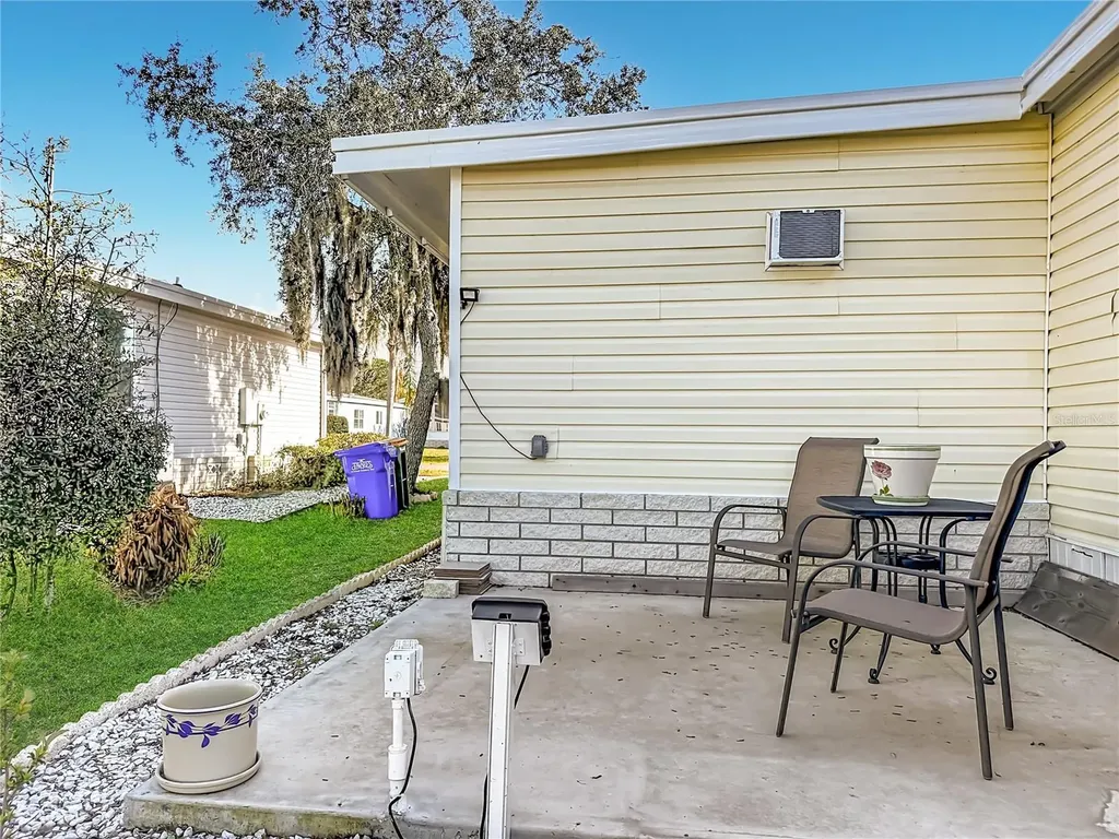 3016 Manatee Road Tavares FL 32778