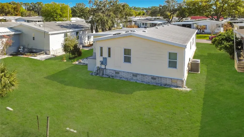 3016 Manatee Road Tavares FL 32778