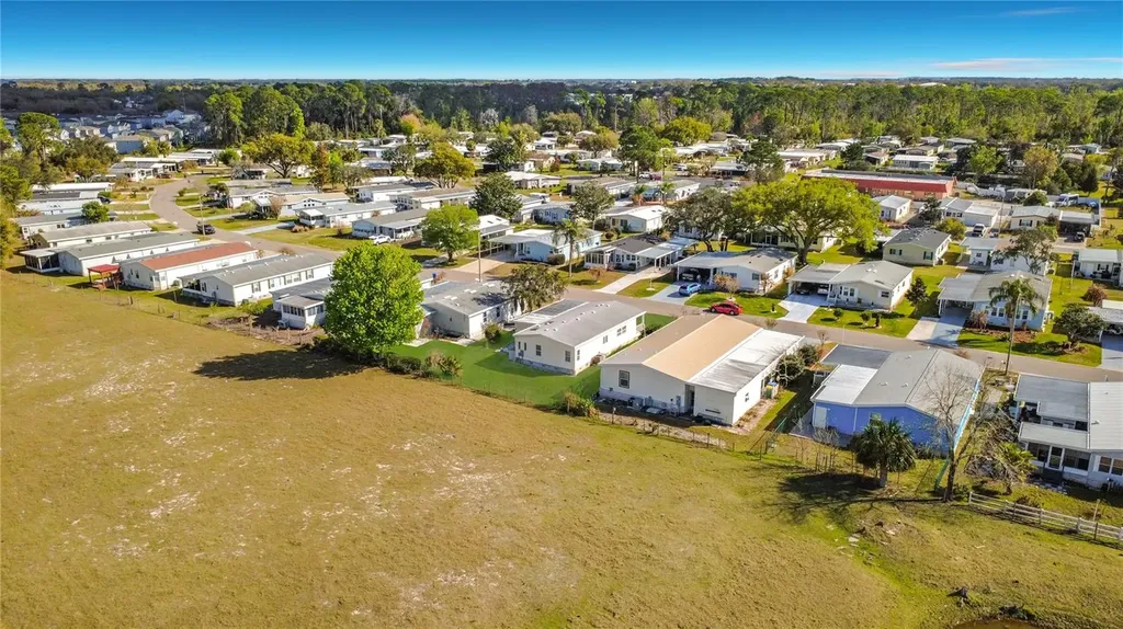 3016 Manatee Road Tavares FL 32778