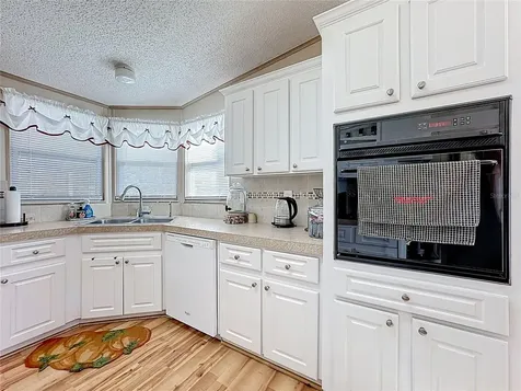 3016 Manatee Road Tavares FL 32778