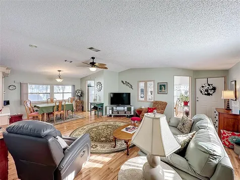 3016 Manatee Road Tavares FL 32778