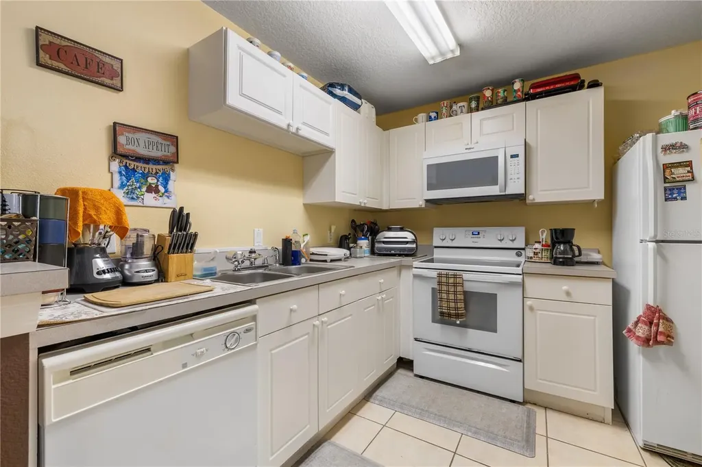 2788 Club Cortile Circle Kissimmee FL 34746