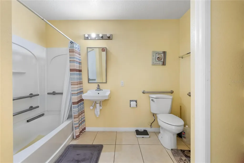 2788 Club Cortile Circle Kissimmee FL 34746