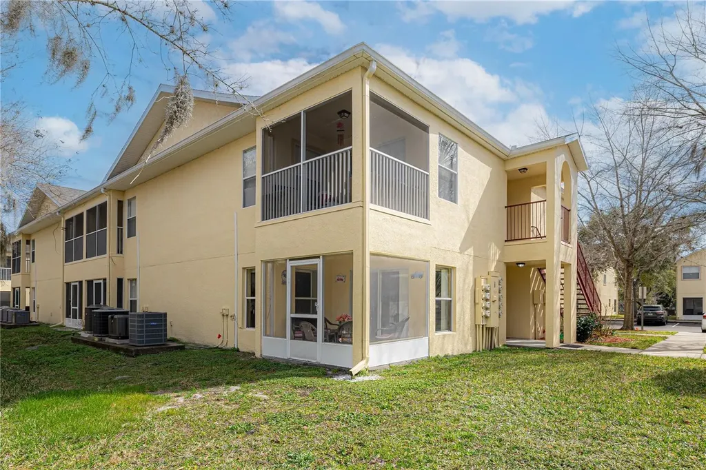 2788 Club Cortile Circle Kissimmee FL 34746