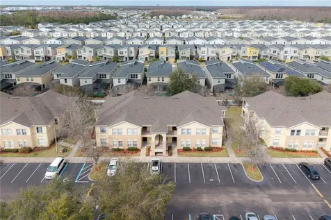 2788 Club Cortile Circle Kissimmee FL 34746