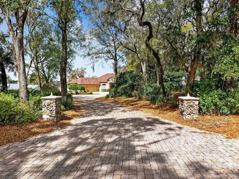 2007 Country Club Drive Eustis FL 32726