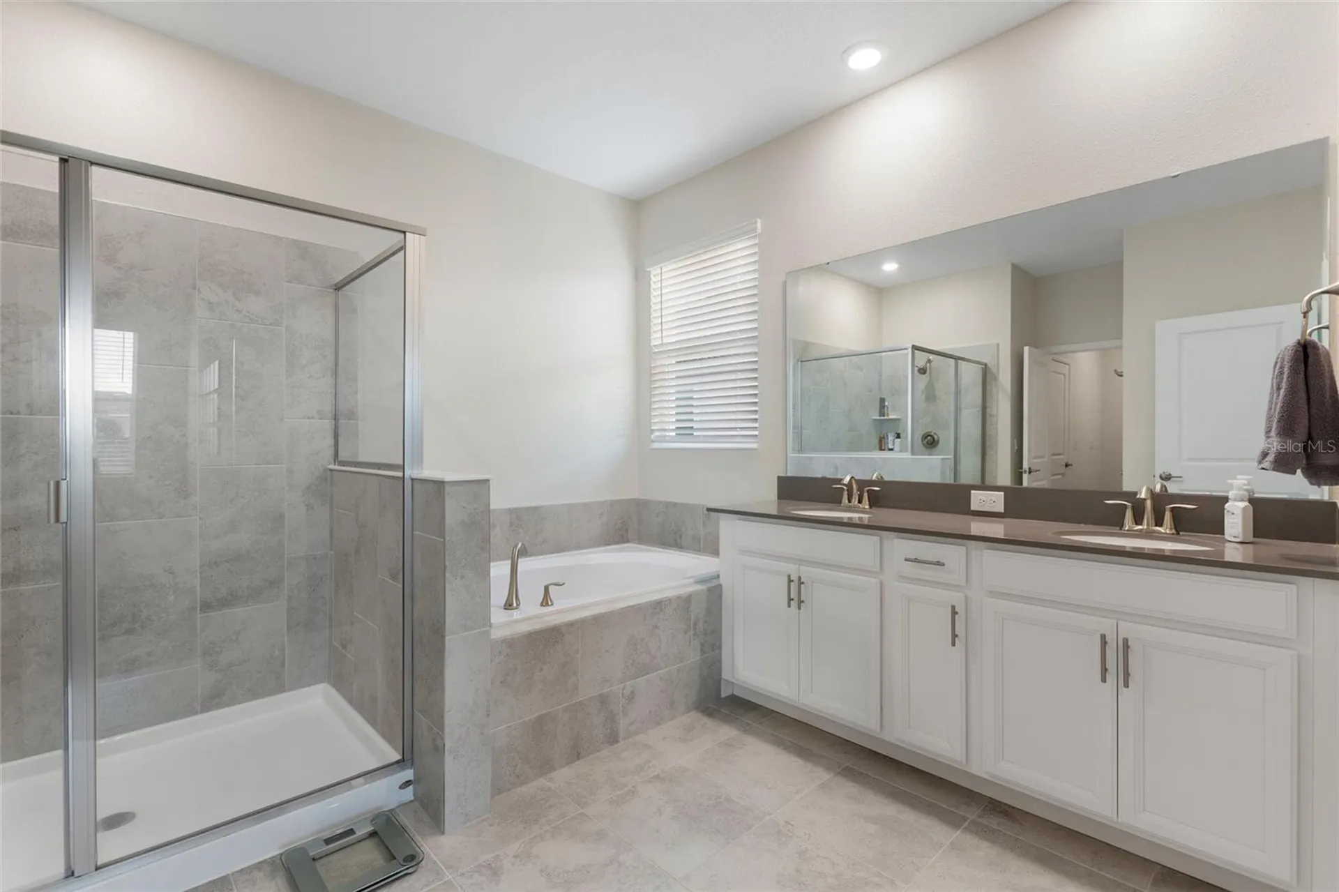 8943 Fallen Oak Drive Davenport FL 33896