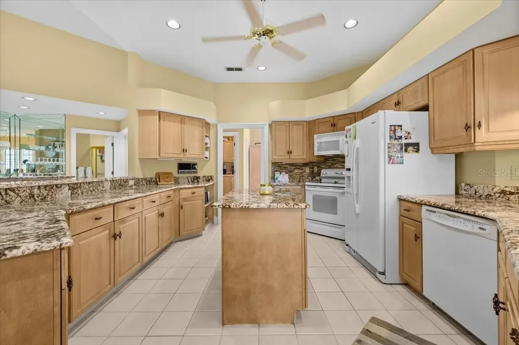 35 Greenhaven Trail Oldsmar FL 34677
