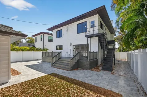 159 17th Avenue N St Petersburg FL 33704