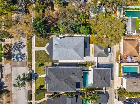159 17th Avenue N St Petersburg FL 33704