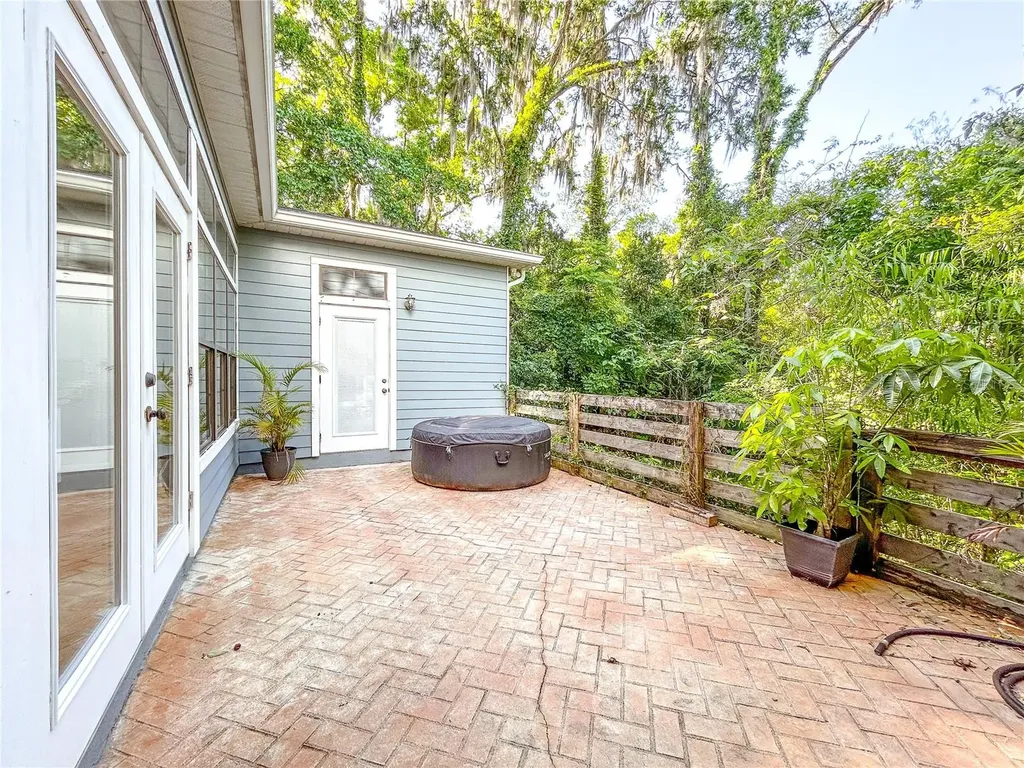 5339 NW 9th Lane Gainesville FL 32605