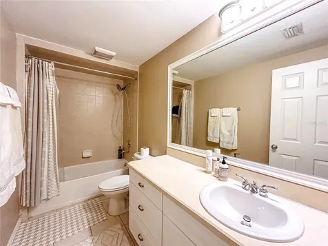 5339 NW 9th Lane Gainesville FL 32605