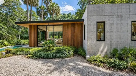 936 Paradise Boulevard Georgetown FL 32139