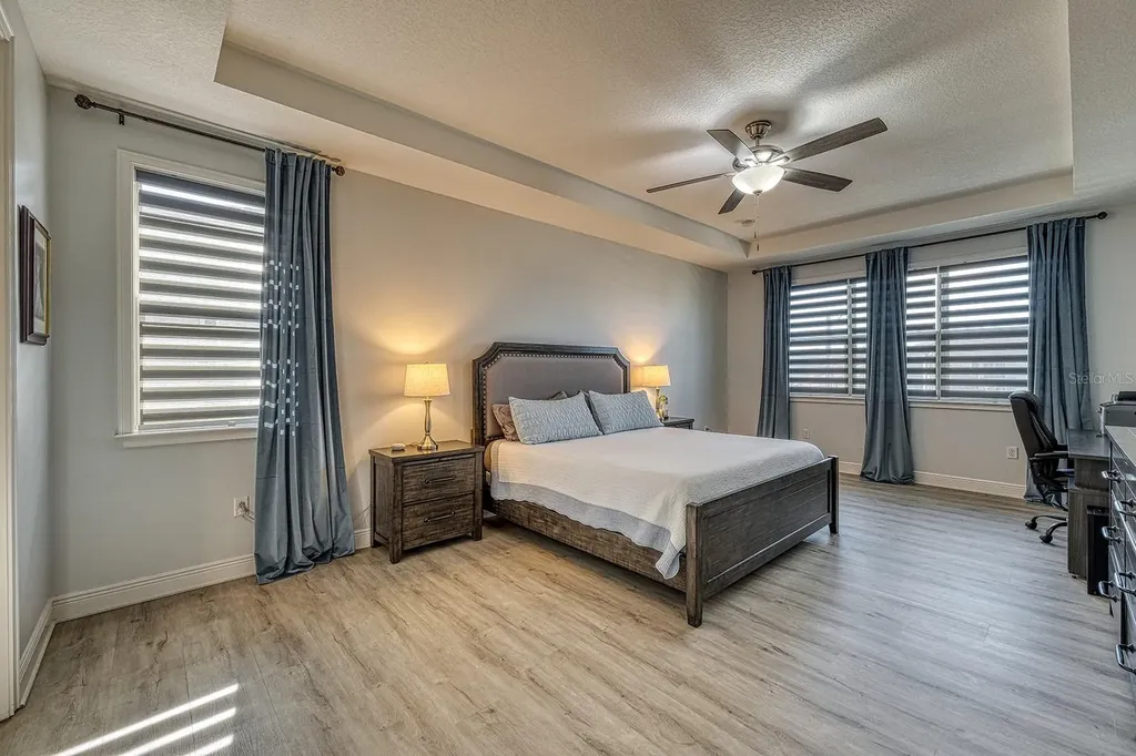 14330 Alafaya Oak Bend Orlando FL 32828