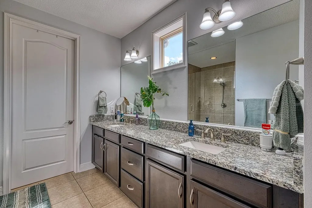 14330 Alafaya Oak Bend Orlando FL 32828