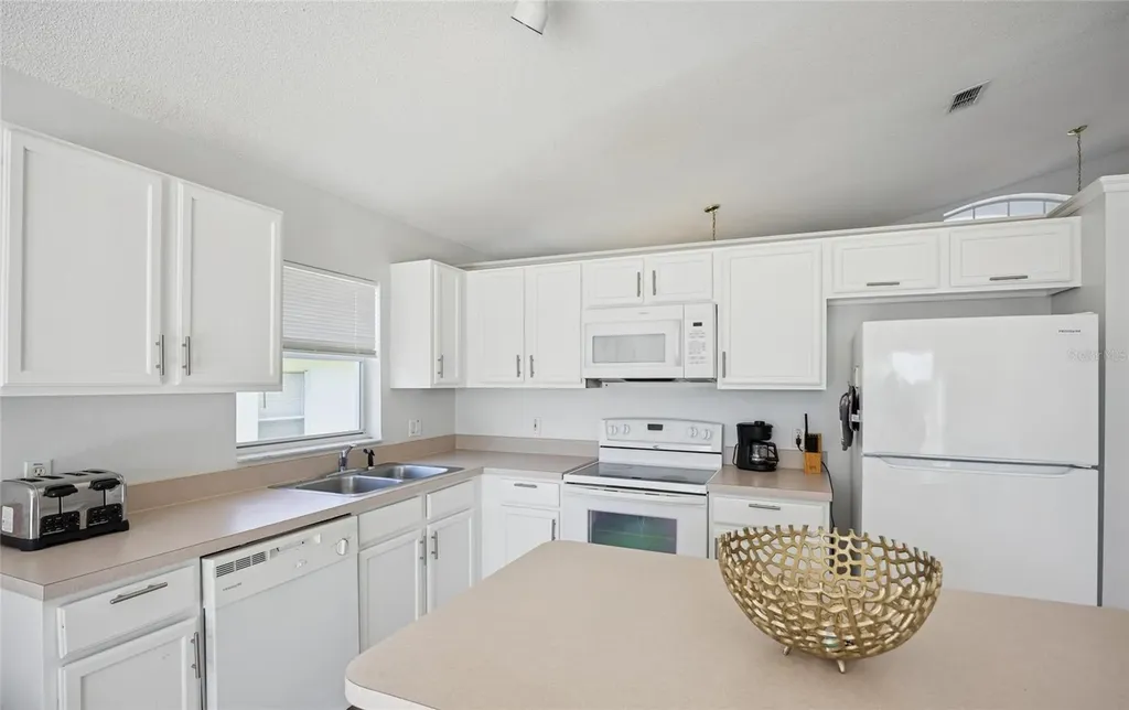222 Lake Shore Parkway Davenport FL 33896