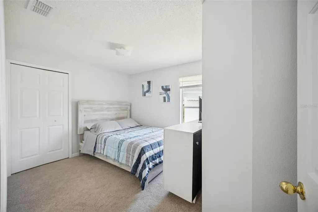 222 Lake Shore Parkway Davenport FL 33896