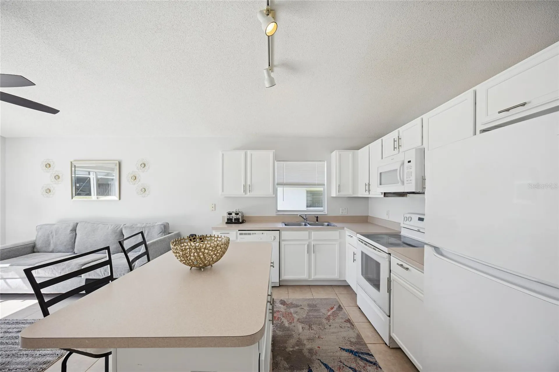 222 Lake Shore Parkway Davenport FL 33896
