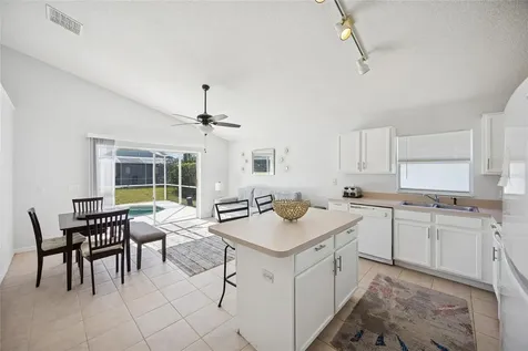 222 Lake Shore Parkway Davenport FL 33896
