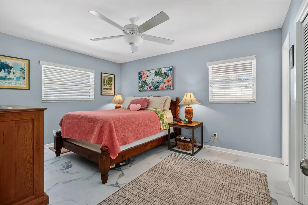 5723 1st Street NE St Petersburg FL 33703