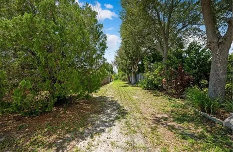 5723 1st Street NE St Petersburg FL 33703