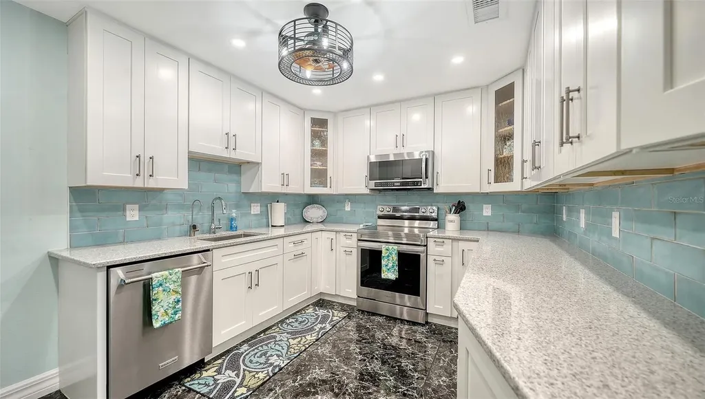 1200 East Peppertree Lane Sarasota FL 34242