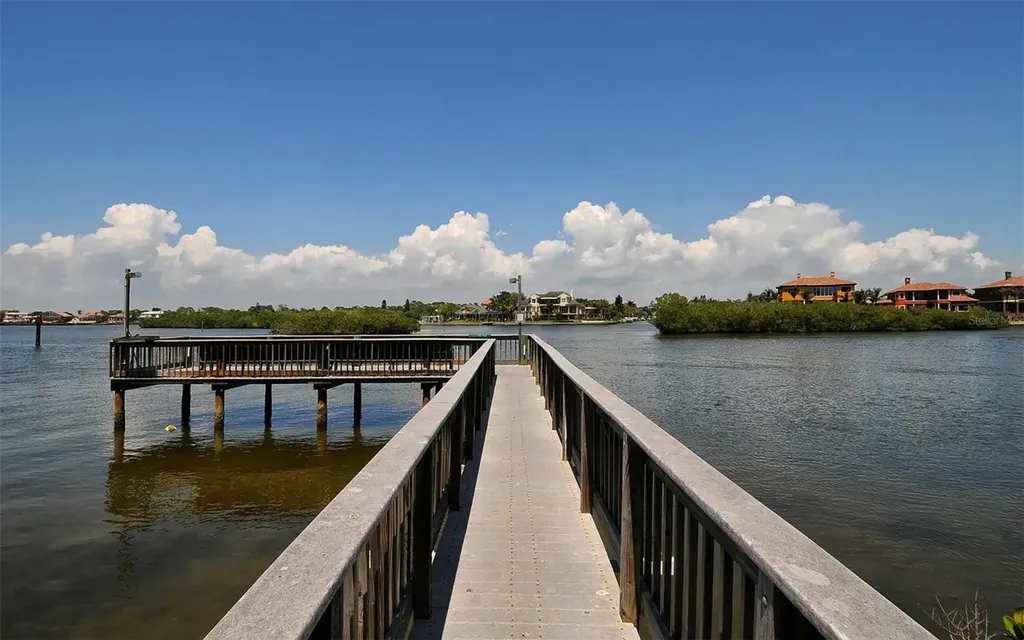 1200 East Peppertree Lane Sarasota FL 34242