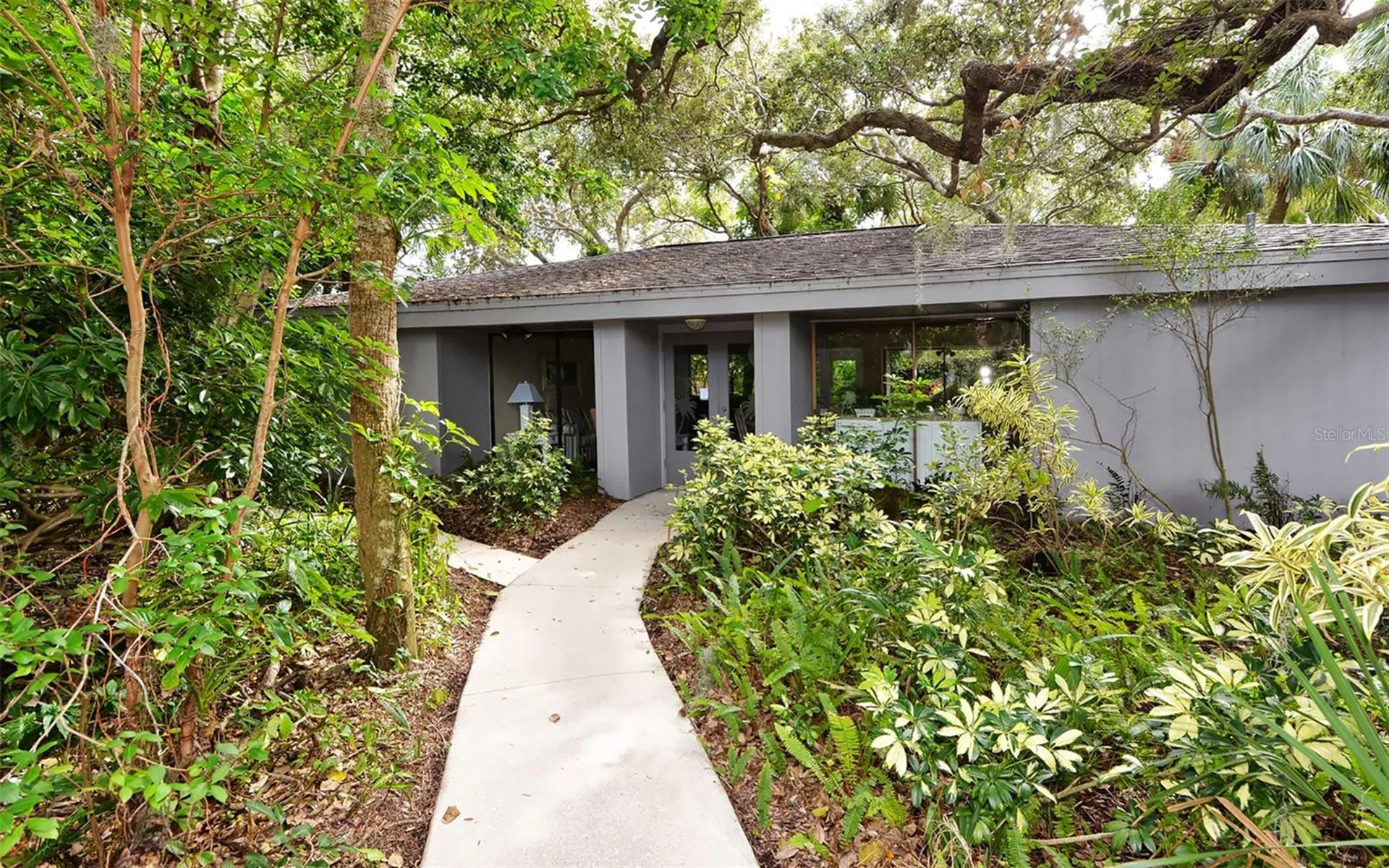 1200 East Peppertree Lane Sarasota FL 34242