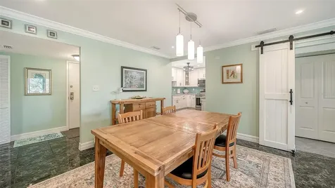 1200 East Peppertree Lane Sarasota FL 34242