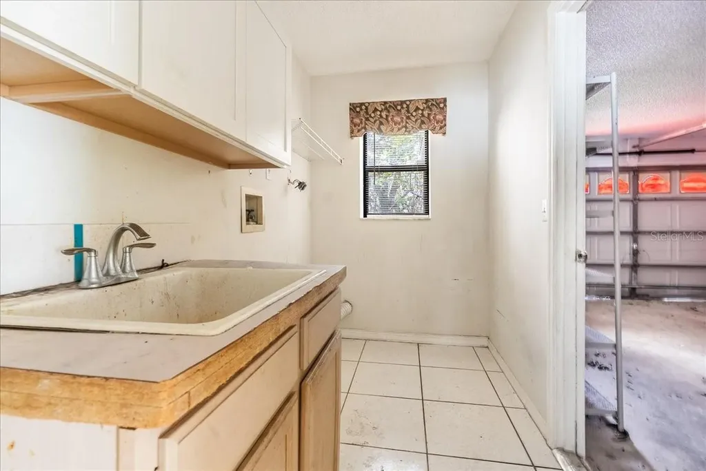 2621 Rolling Broak Drive Orlando FL 32837