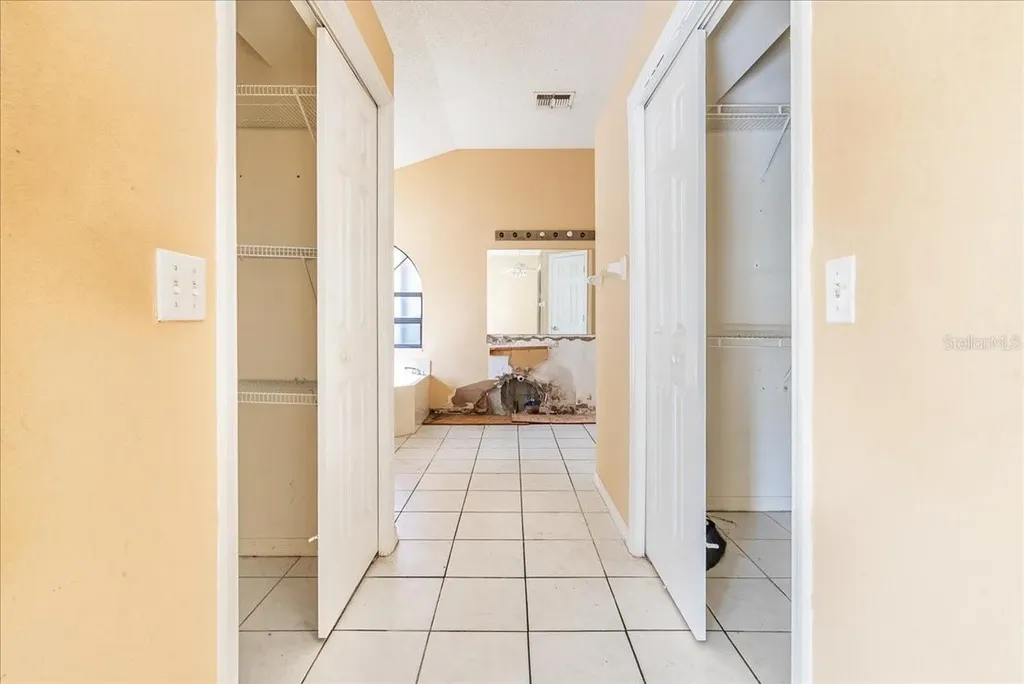 2621 Rolling Broak Drive Orlando FL 32837