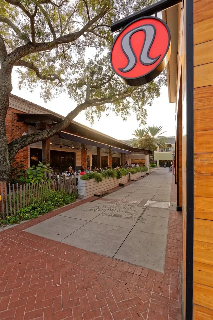 902 S Bruce Street Tampa FL 33606