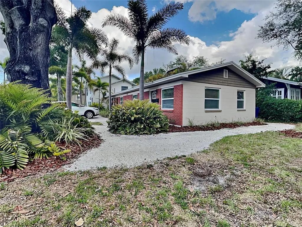 902 S Bruce Street Tampa FL 33606