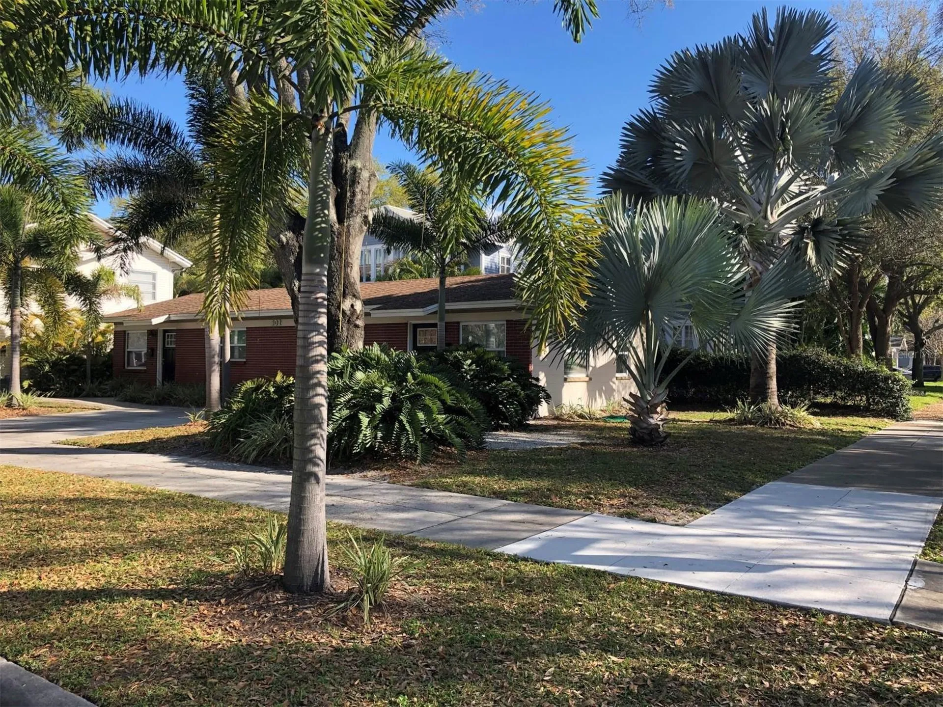 902 S Bruce Street Tampa FL 33606