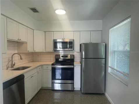 902 S Bruce Street Tampa FL 33606