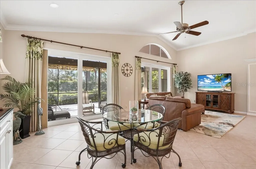 4246 65th Place E Sarasota FL 34243