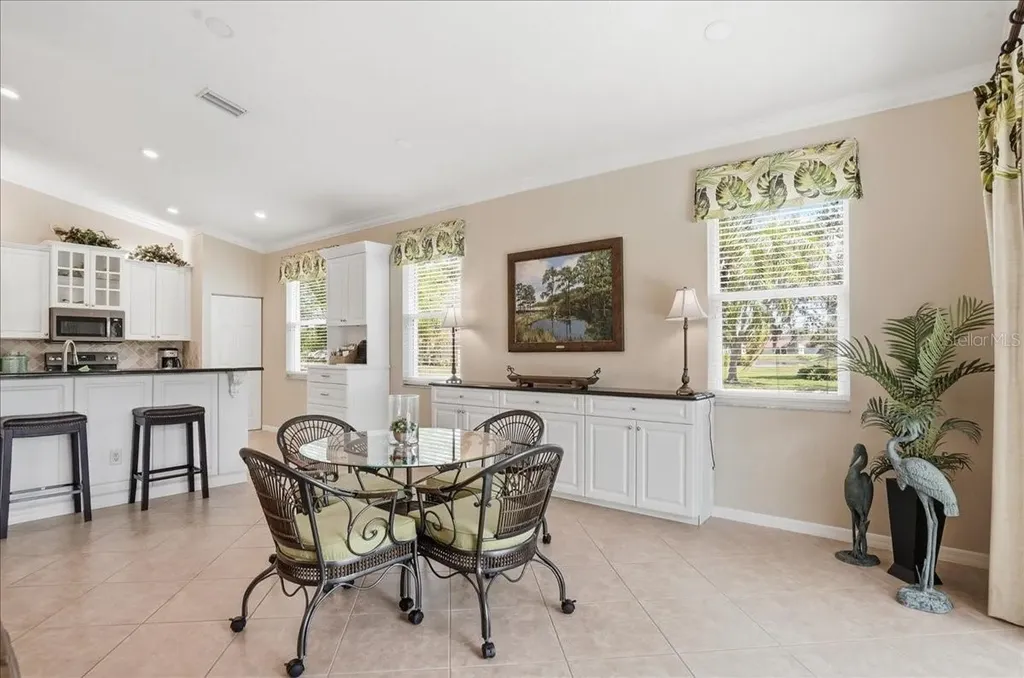 4246 65th Place E Sarasota FL 34243
