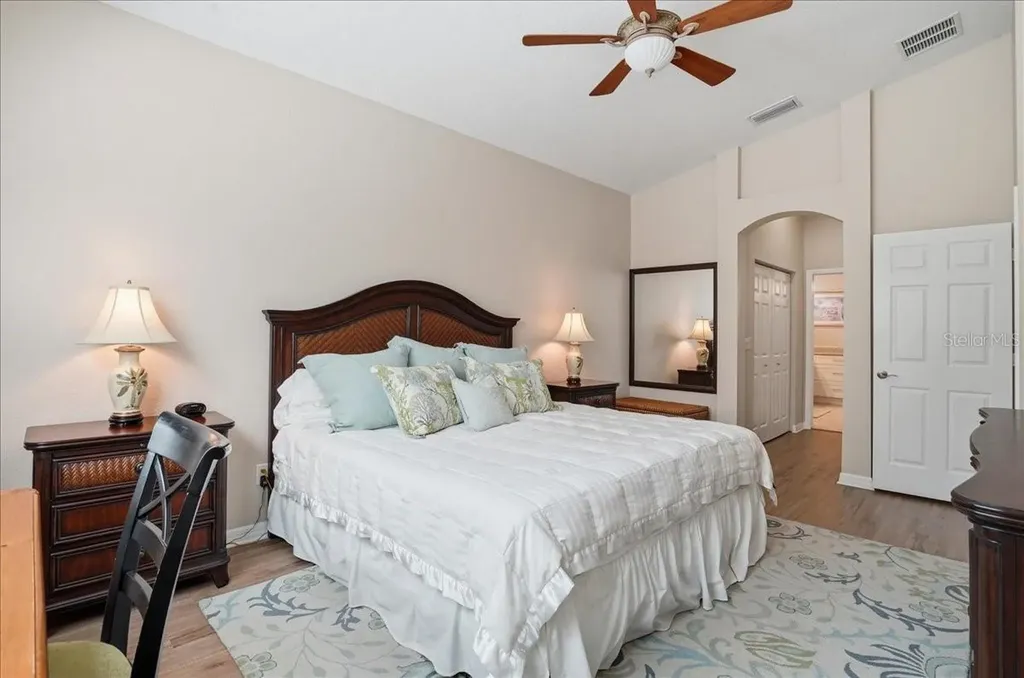 4246 65th Place E Sarasota FL 34243