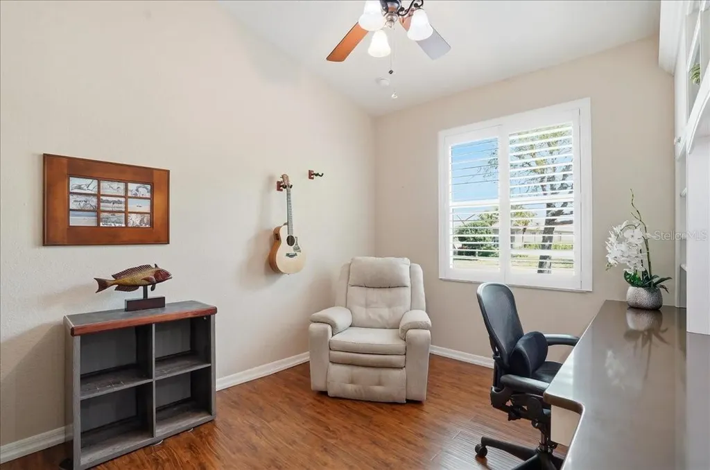 4246 65th Place E Sarasota FL 34243
