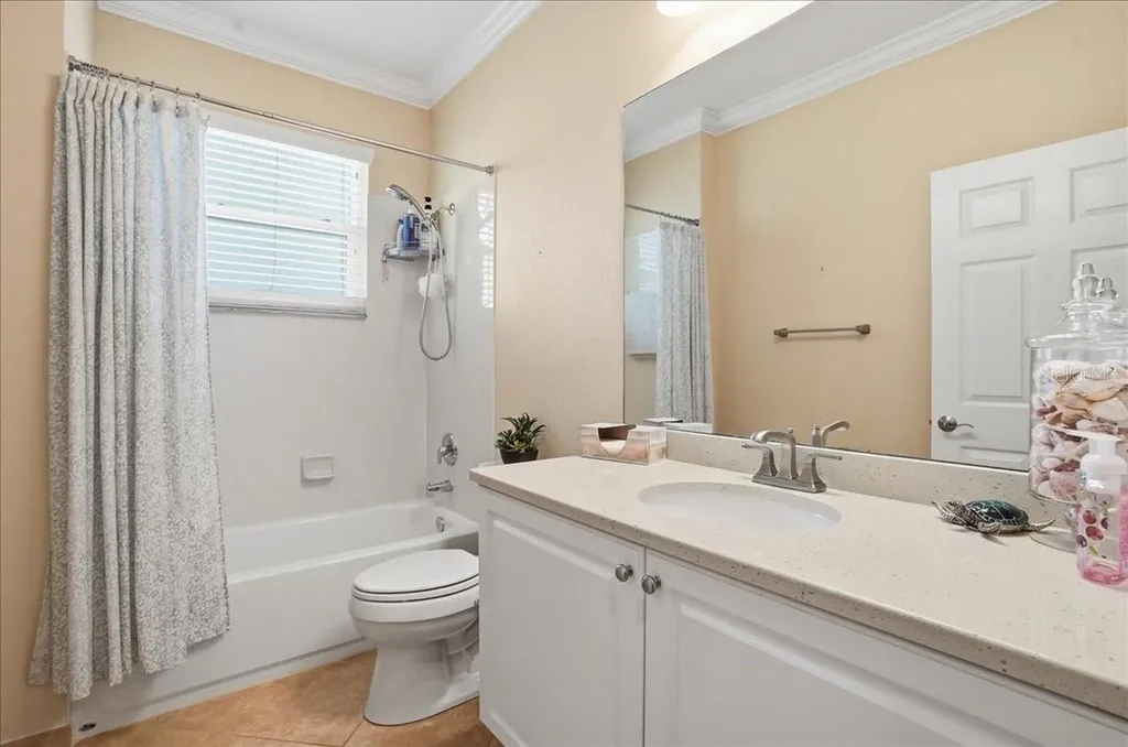 4246 65th Place E Sarasota FL 34243